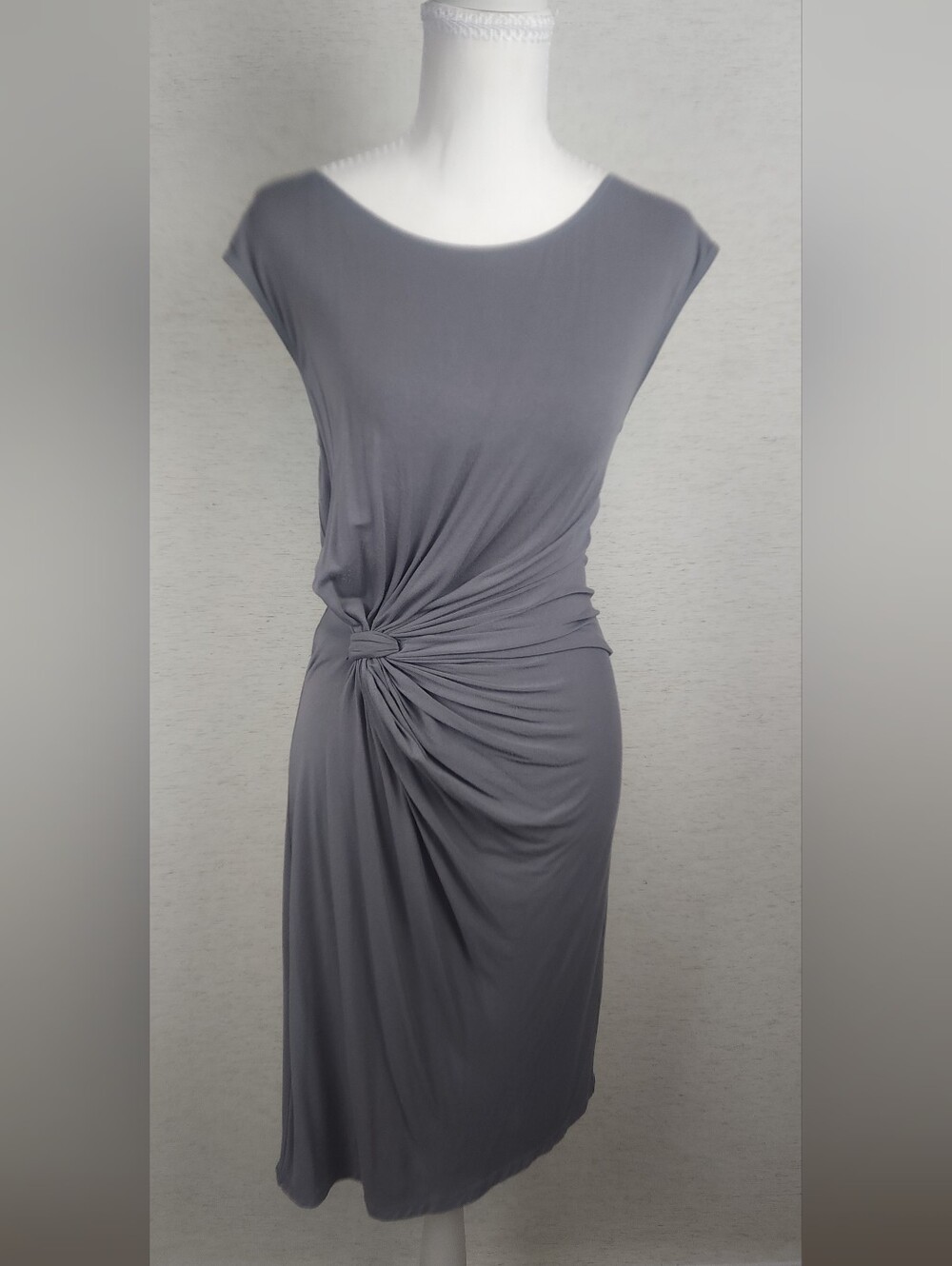 Max Studio Women’s Gray Knot-Detail Sleeveless Dress